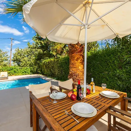 Aloe Villa *